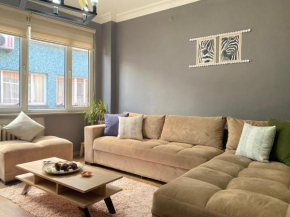 Flat with Balcony near Trendy Attractions in Sisli